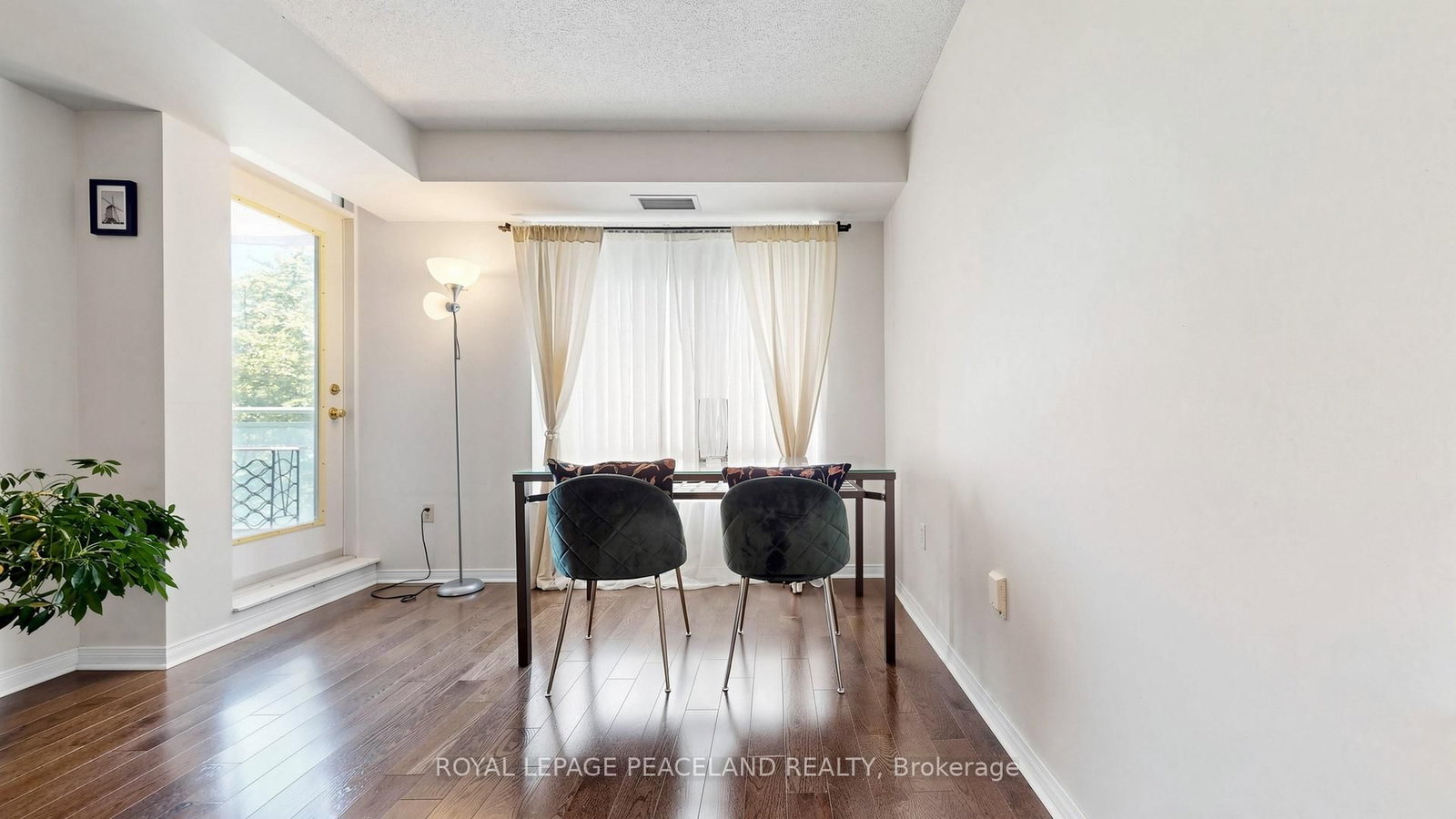 409-18 Pemberton Avenue, Toronto, ON, photo 5