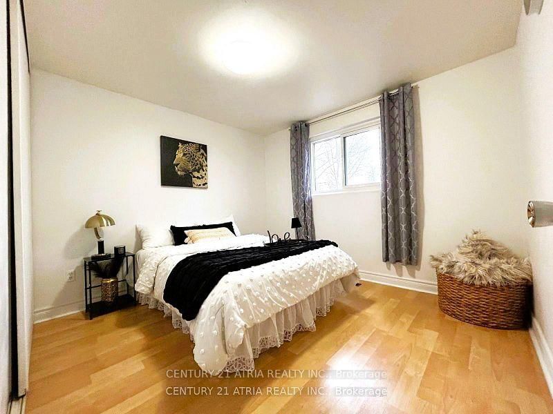 154 Freshmeadow Drive • Toronto, ON photo 14