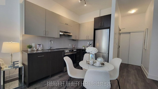 102 - 188 fairview mall Drive