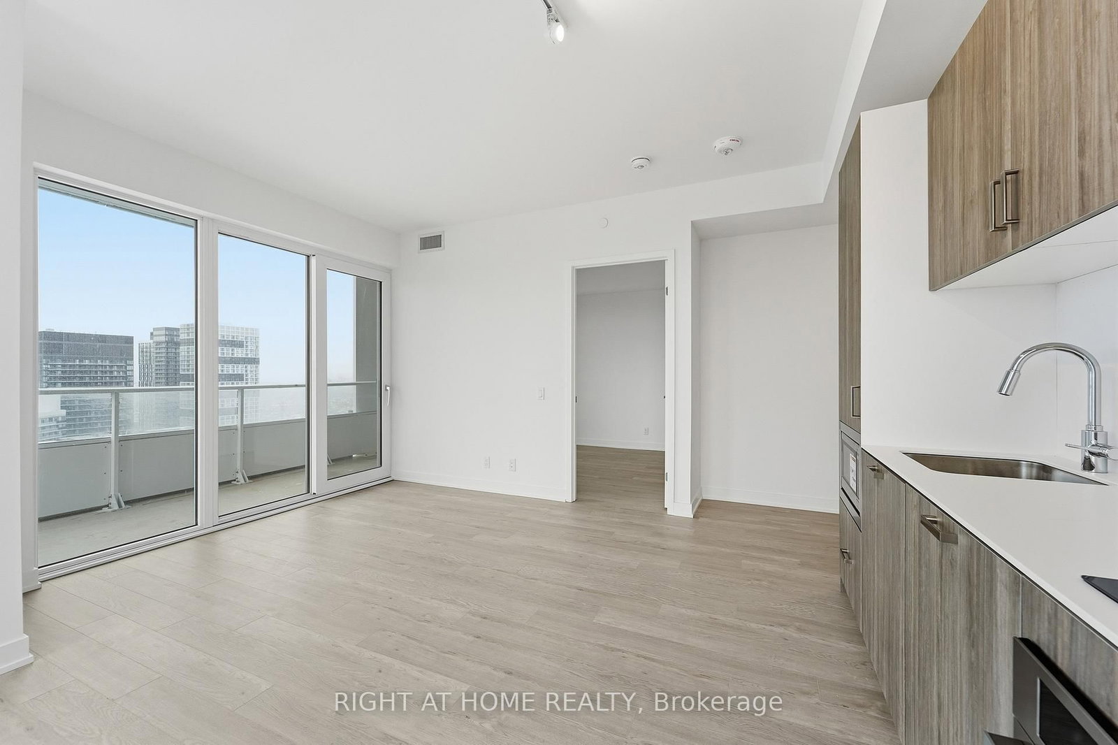 88 Queen Street E • #4711 • Toronto, ON photo 13