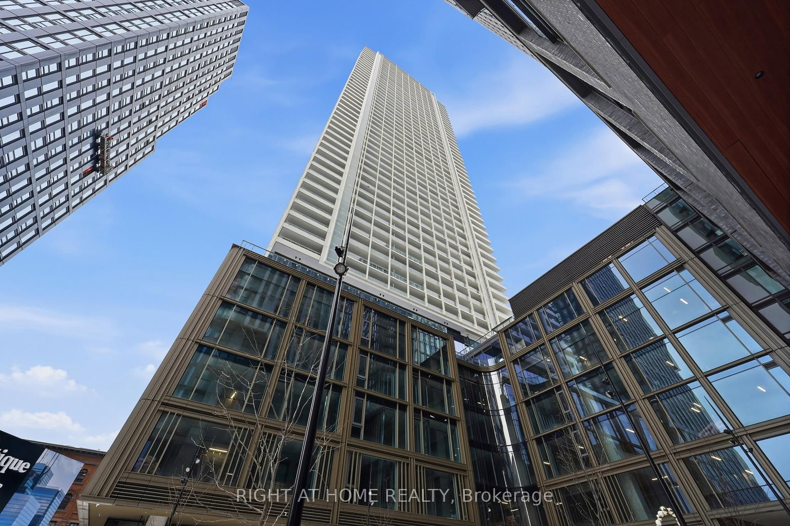 4711-88 Queen Street, Toronto, ON, photo 2