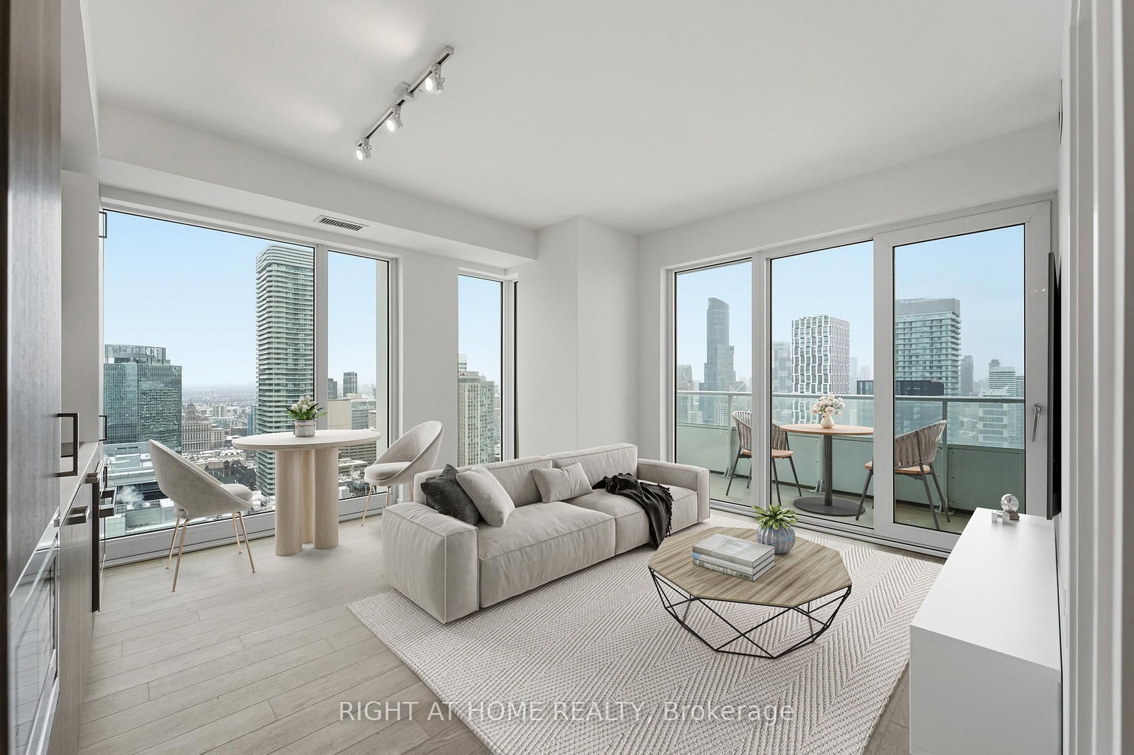 4711-88 Queen Street, Toronto, ON, photo 3