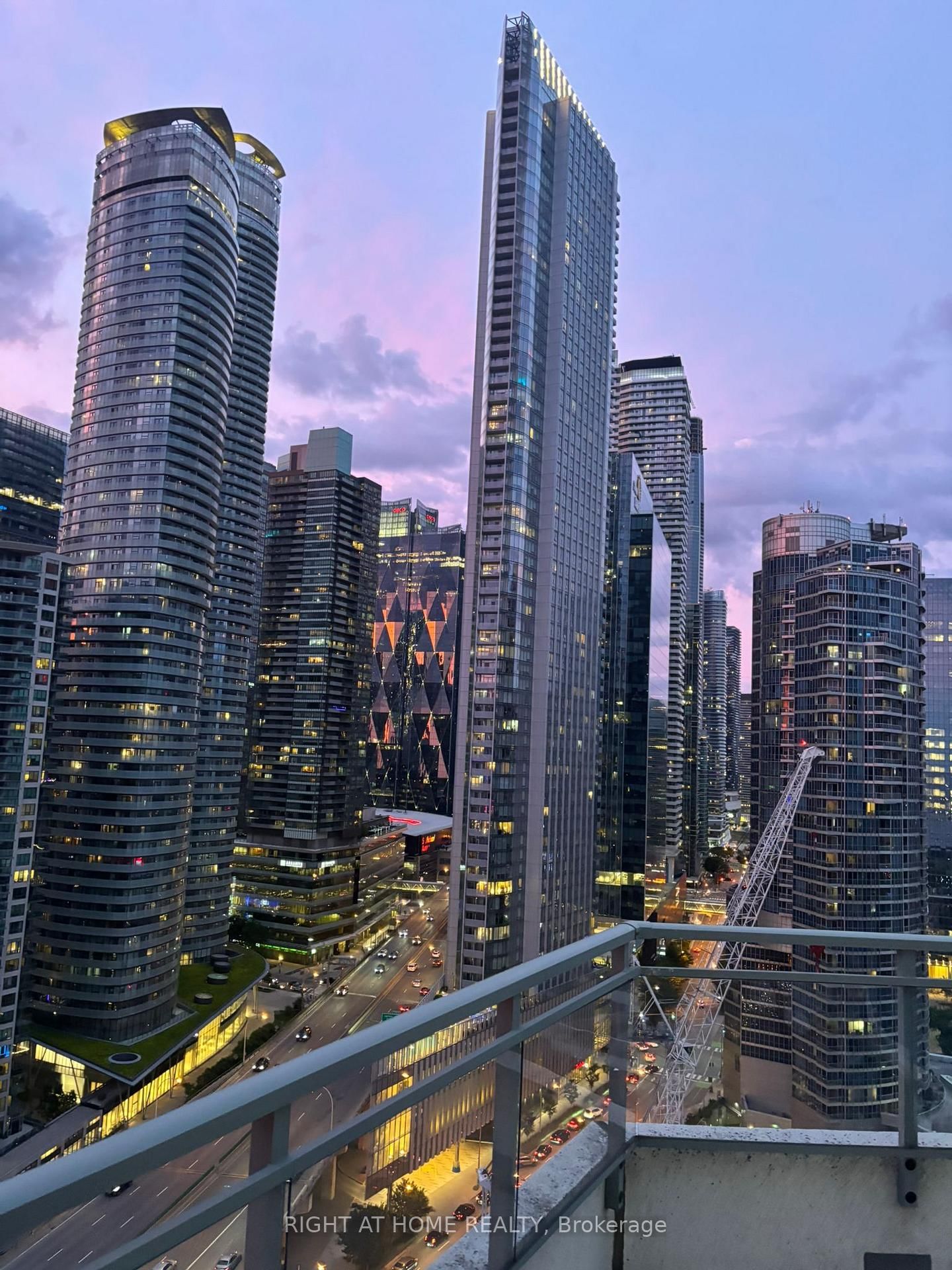228 W Queens Quay • #2801 (Ph 1) • Toronto, ON photo 39