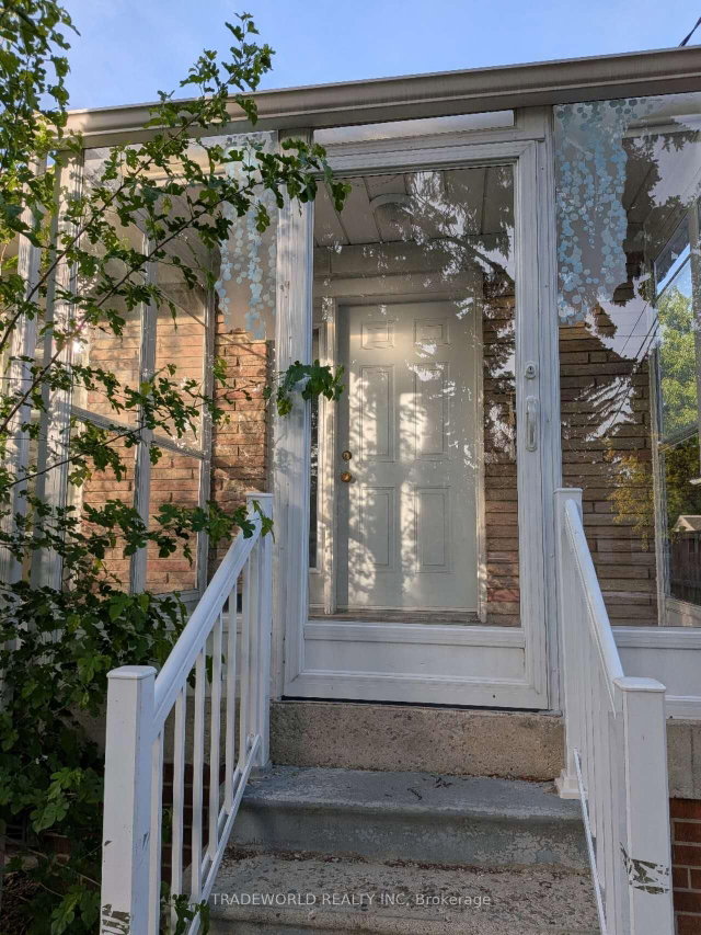 Upstairs - 25 Linelle Street