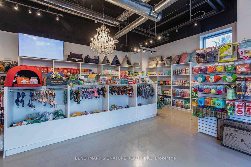 11 Fort York Blvd photo 1