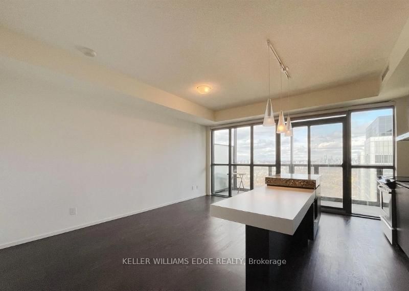 2809-101 Charles Street, Toronto, ON, photo 4