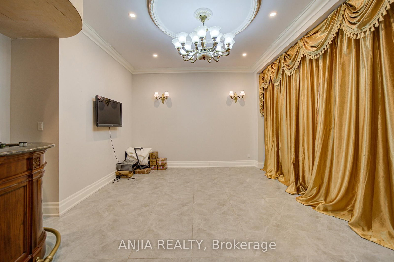 2652 Victoria Park Avenue • Toronto, ON photo 11