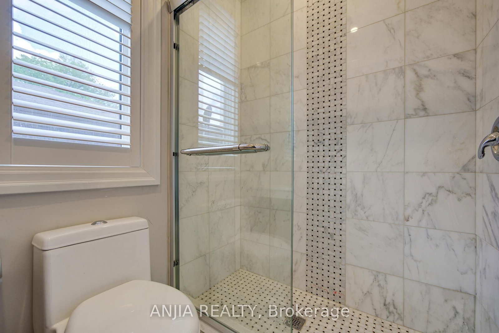 2652 Victoria Park Avenue • Toronto, ON photo 14