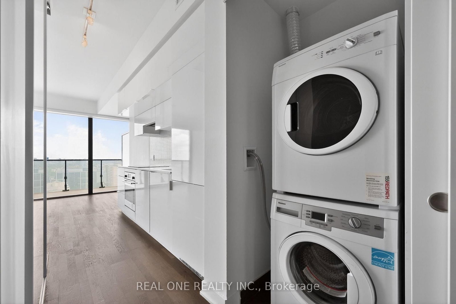 185 Roehampton Avenue • #1906 • Toronto, ON photo 24