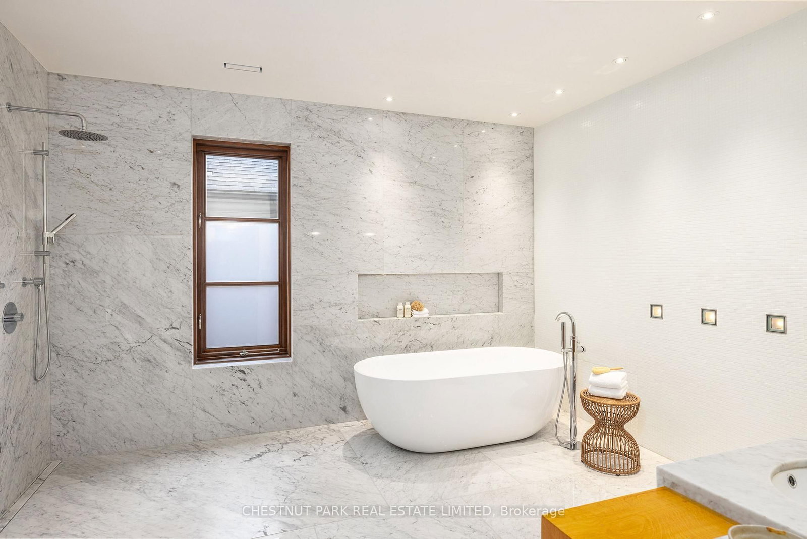 177 Coldstream Avenue • Toronto, ON photo 28