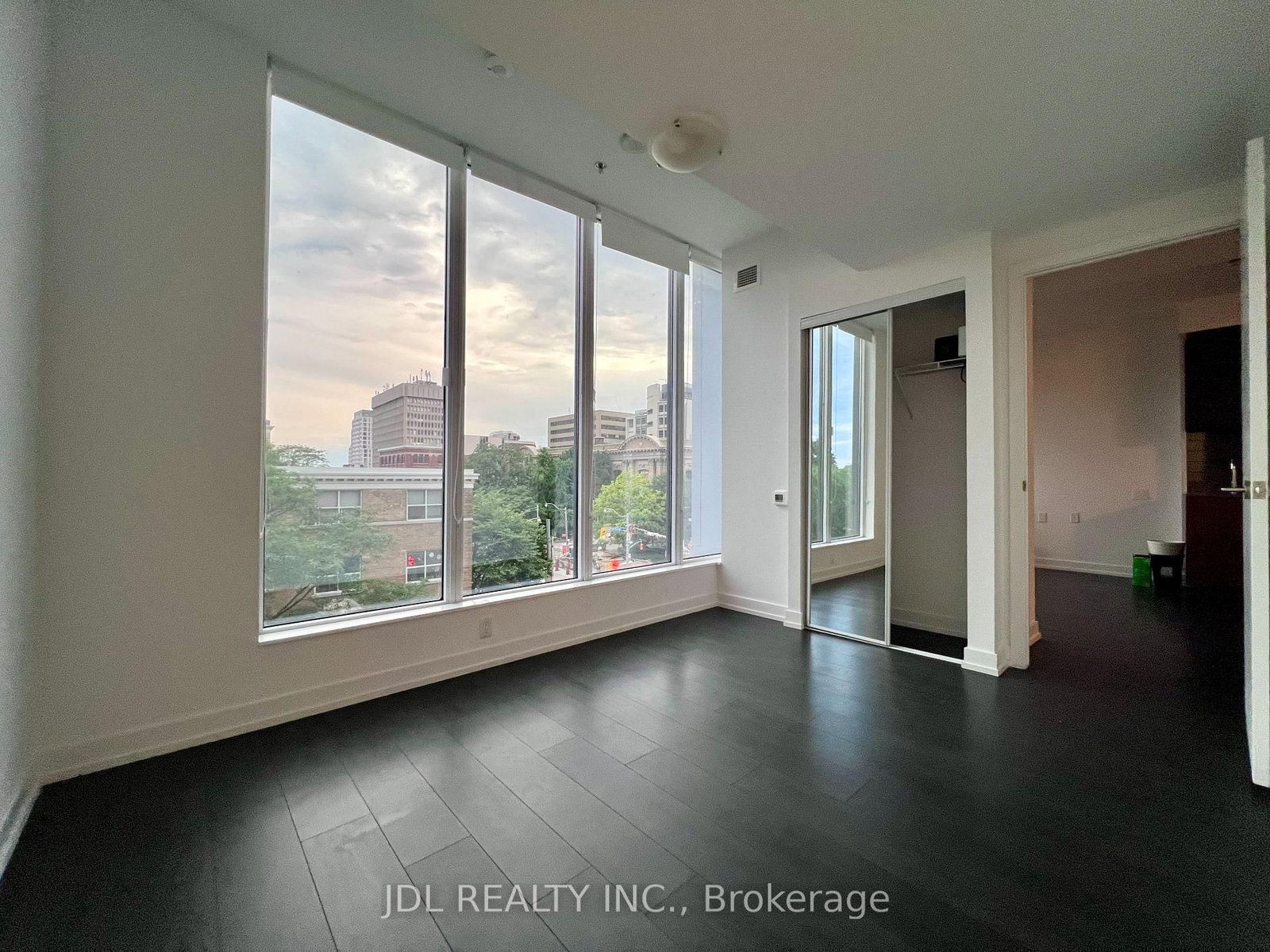 402-203 College Street, Toronto, ON, photo 4