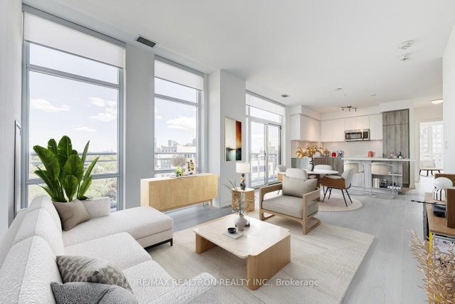 1106 - 223 St Clair Avenue W