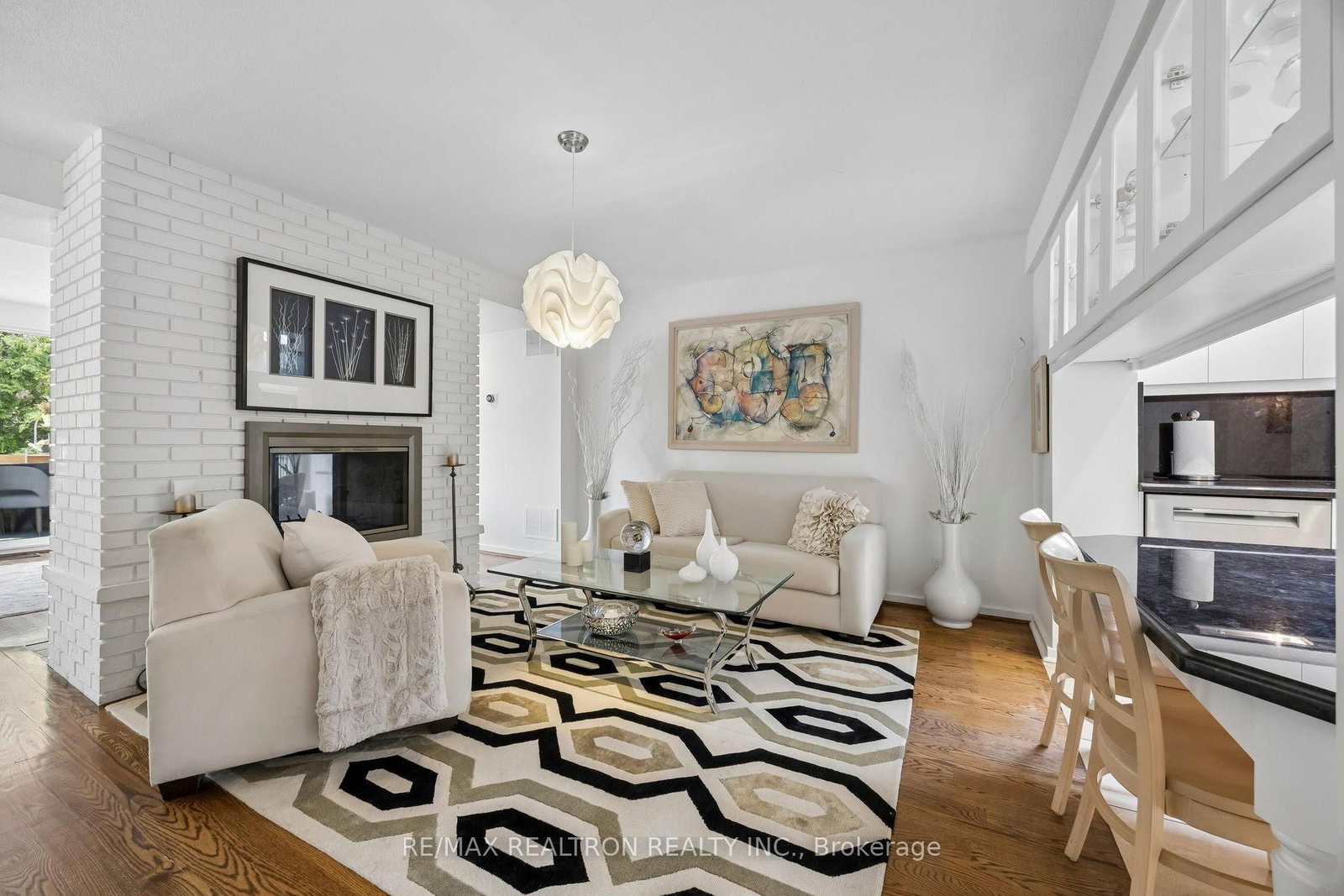 Detached House sold at 84 Connaught Avenue, Toronto, Ontario, M2M 1G8 - Newtonbrook West - MLS: C13415744