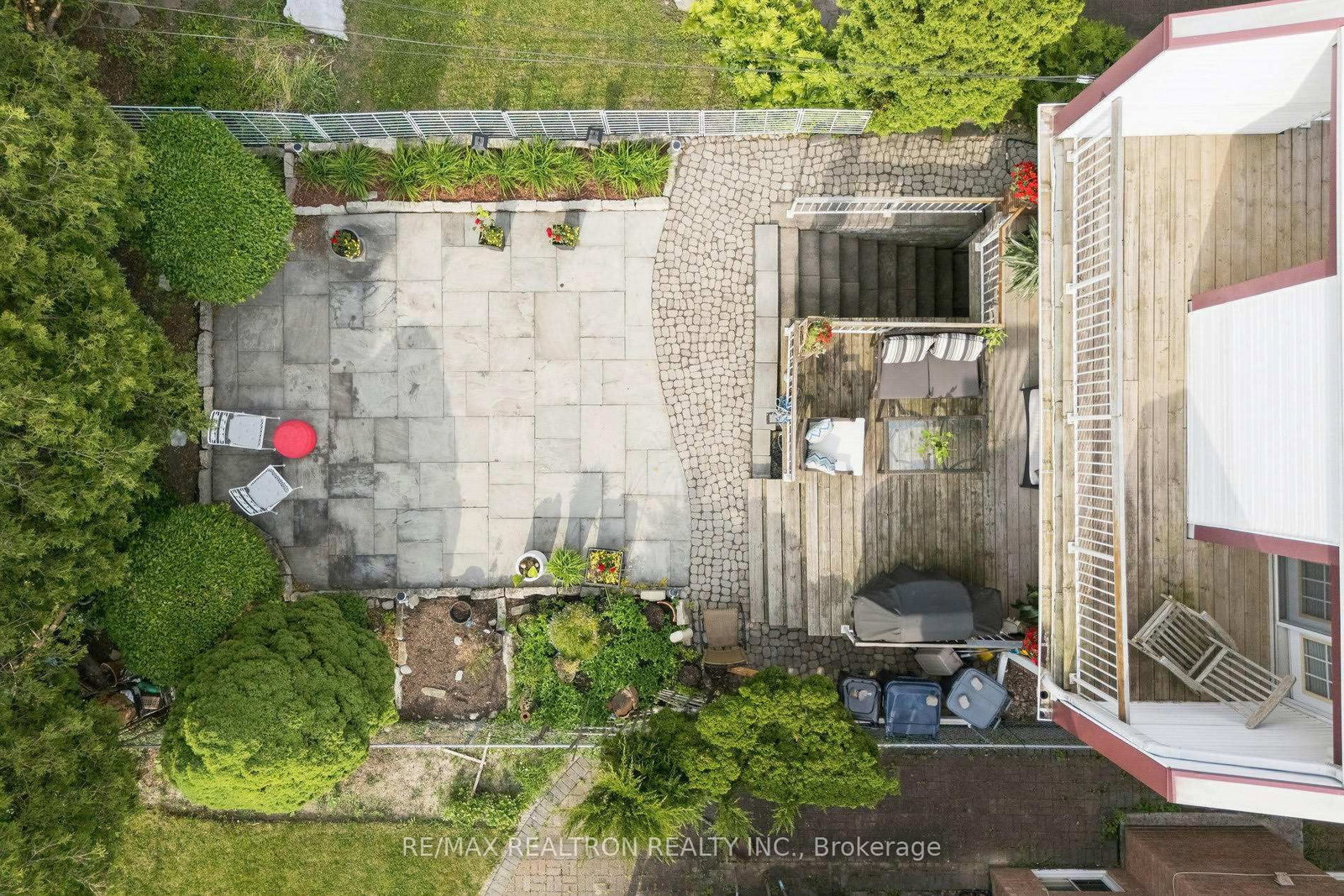 Detached House sold at 84 Connaught Avenue, Toronto, Ontario, M2M 1G8 - Newtonbrook West - MLS: C13415744