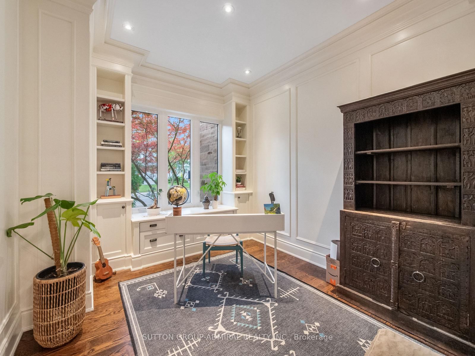 35 Wentworth Avenue • Toronto, ON photo 20