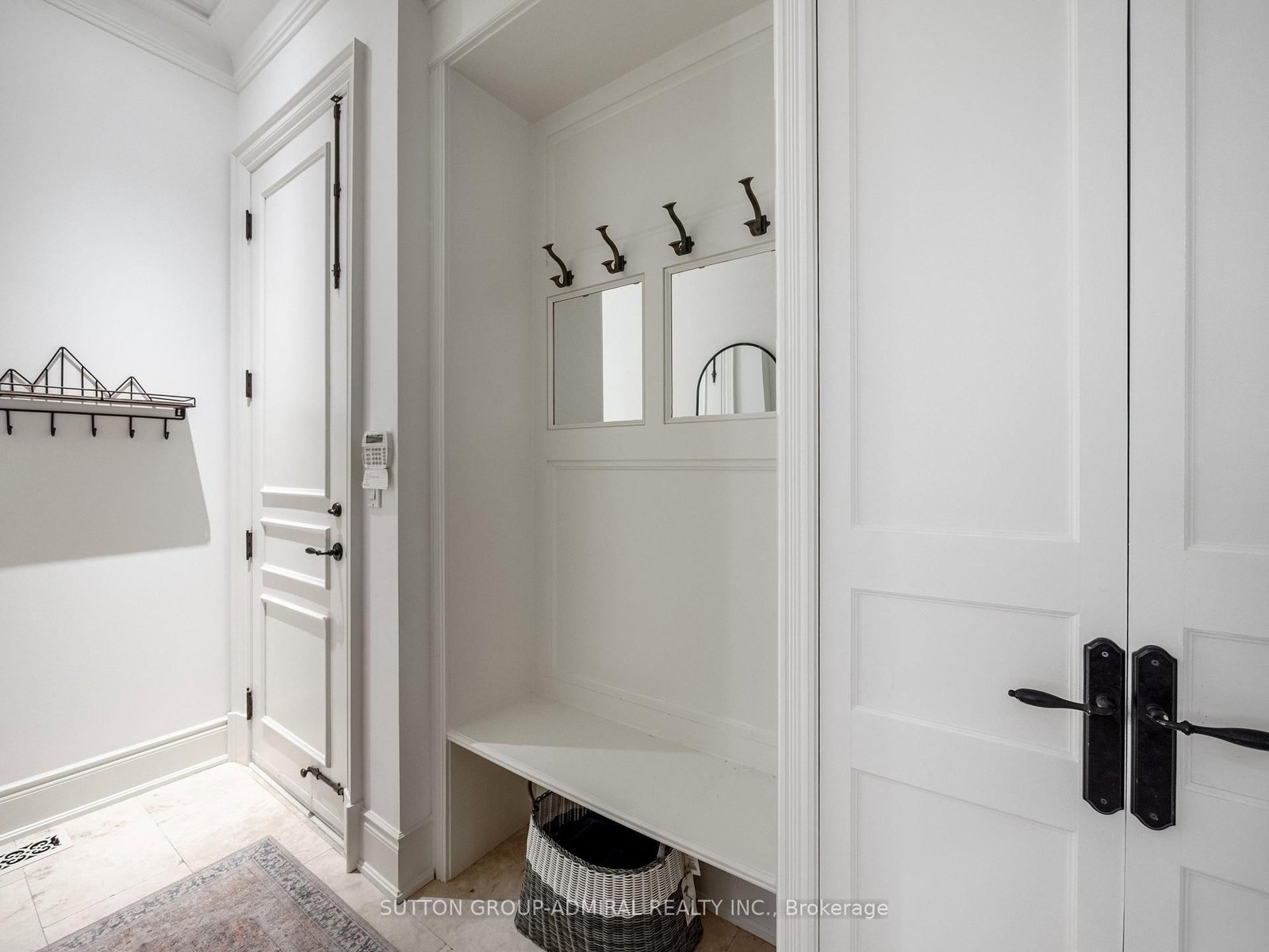 35 Wentworth Avenue • Toronto, ON photo 23
