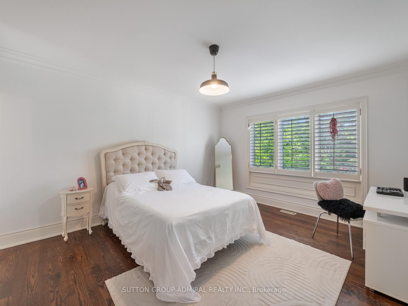 35 Wentworth Avenue • Toronto, ON photo 31