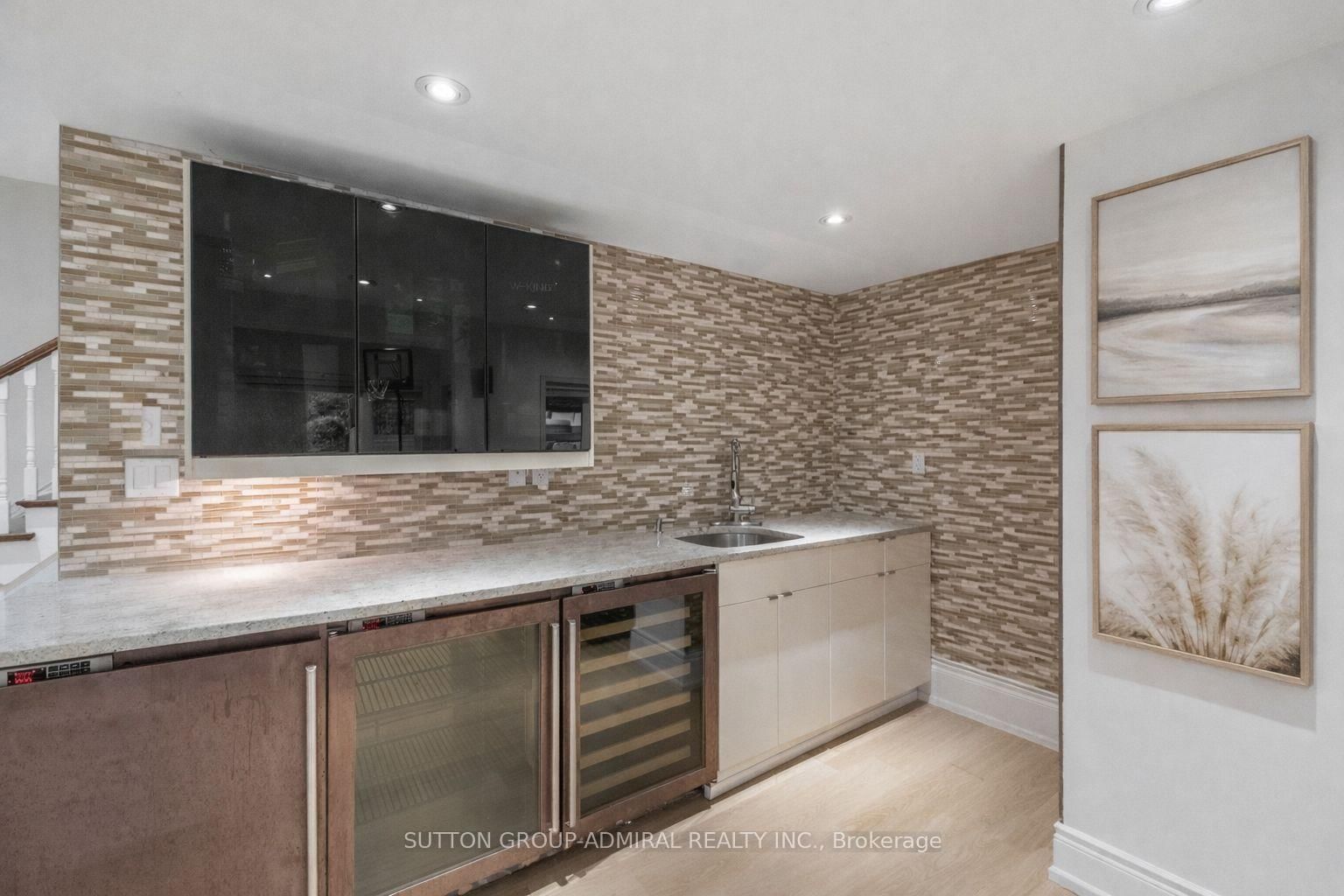 35 Wentworth Avenue • Toronto, ON photo 40