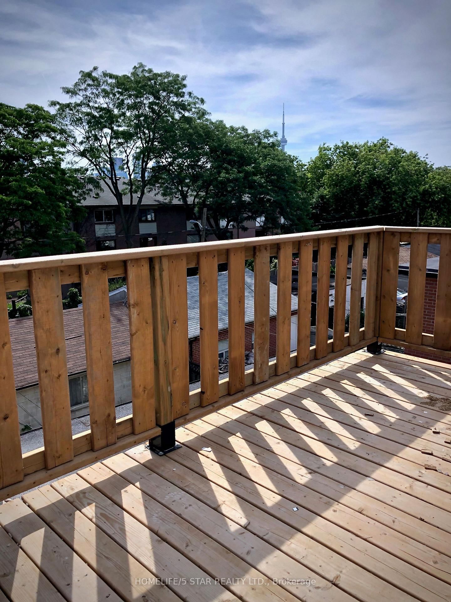 225 GRACE Street • Toronto, ON photo 14