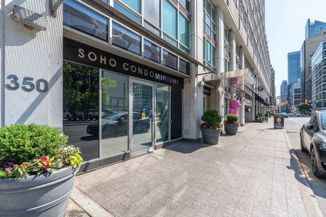 M20 - 350 Wellington Street W