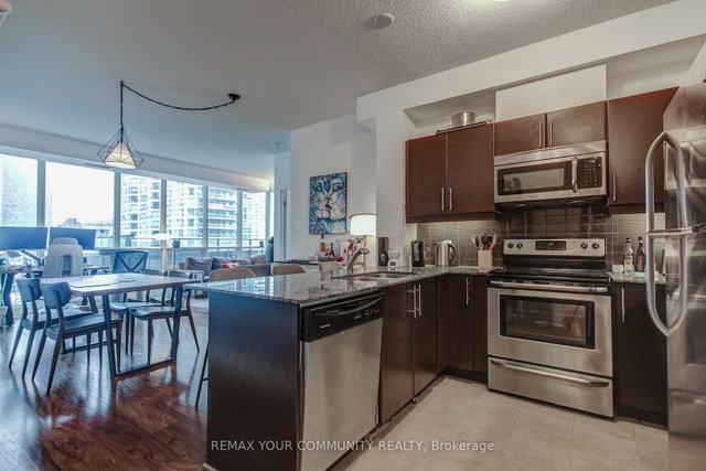 508 - 33 Bay Street