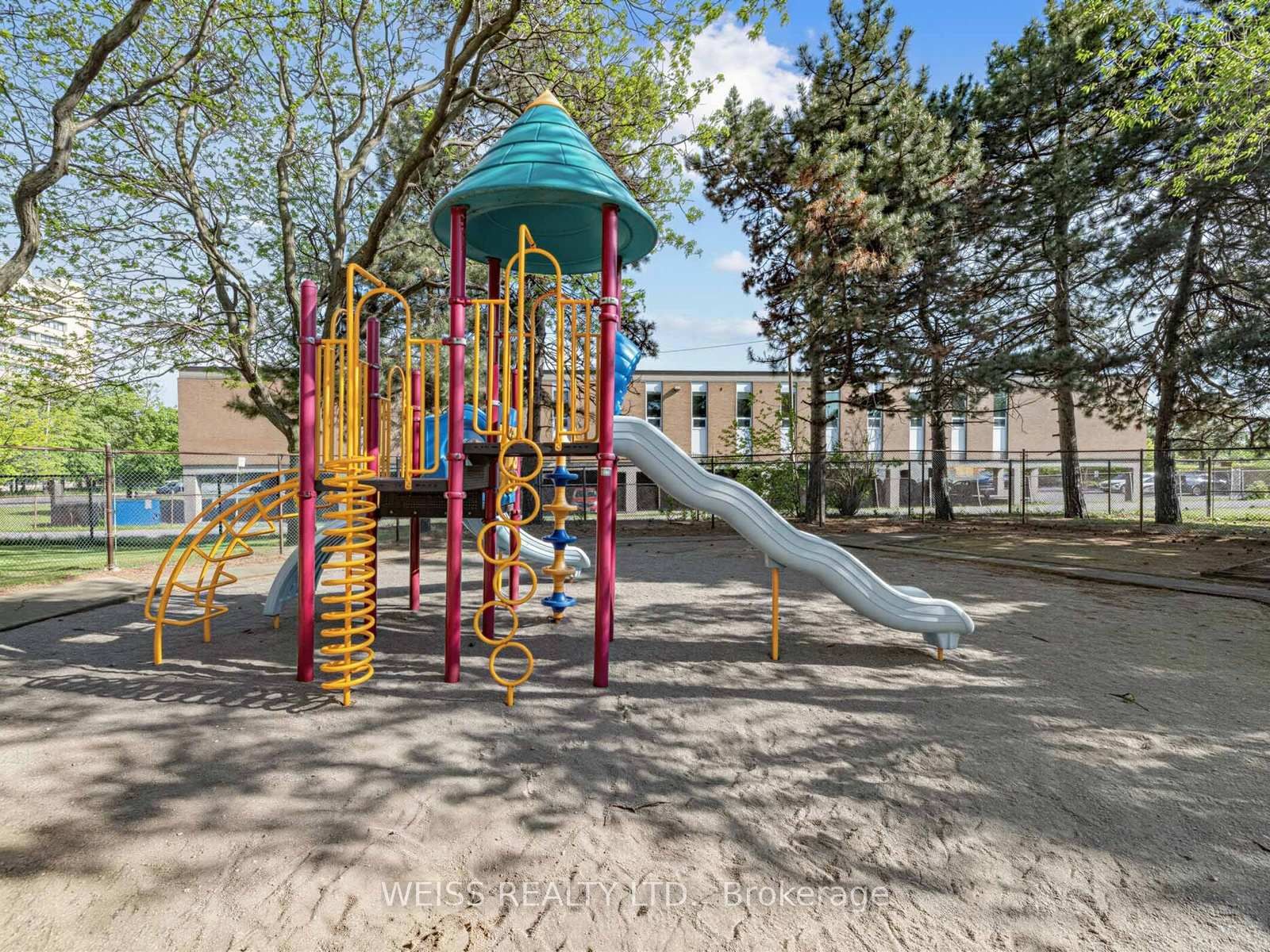 150 Neptune Drive • #1405 • Toronto, ON photo 37