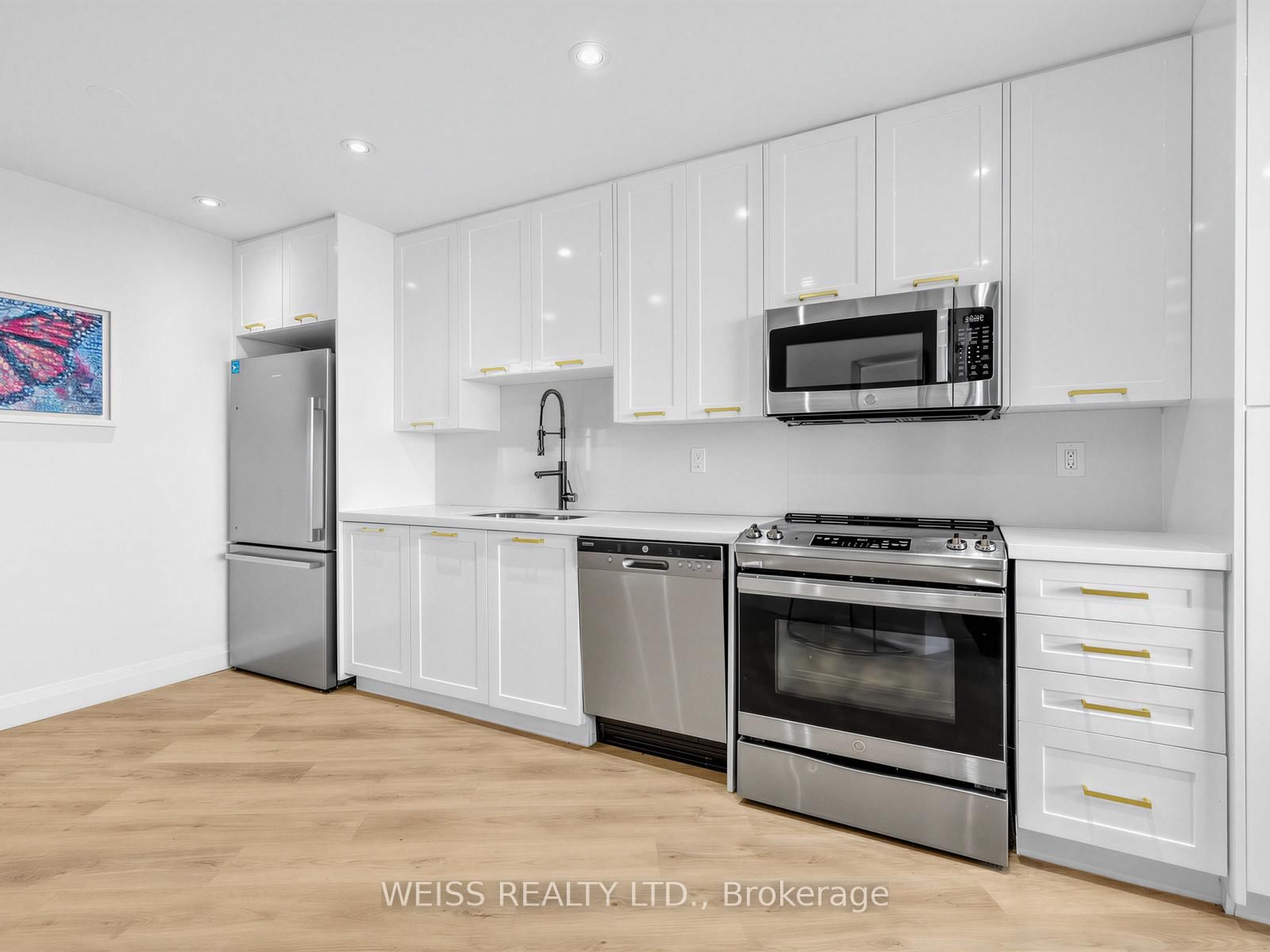 150 Neptune Drive • #1405 • Toronto, ON photo 6