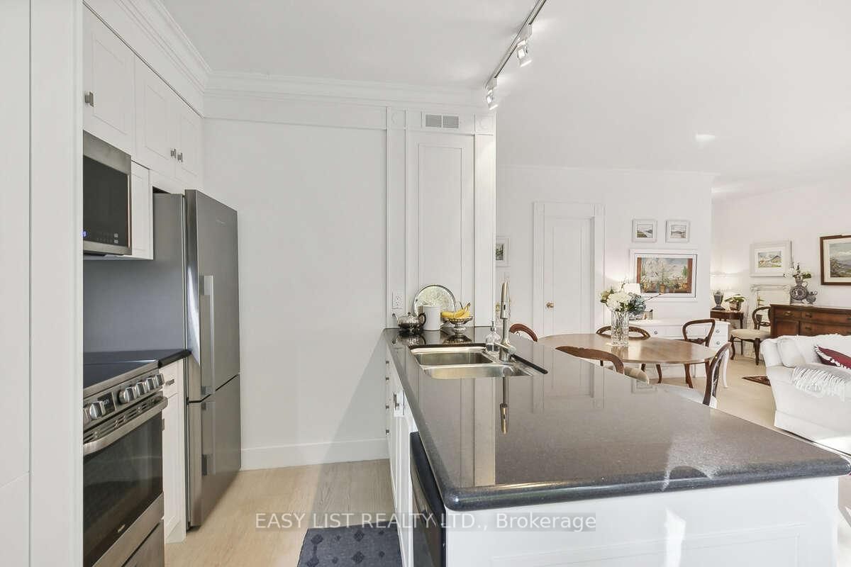 21 Dale Avenue • #333 • Toronto, ON photo 36