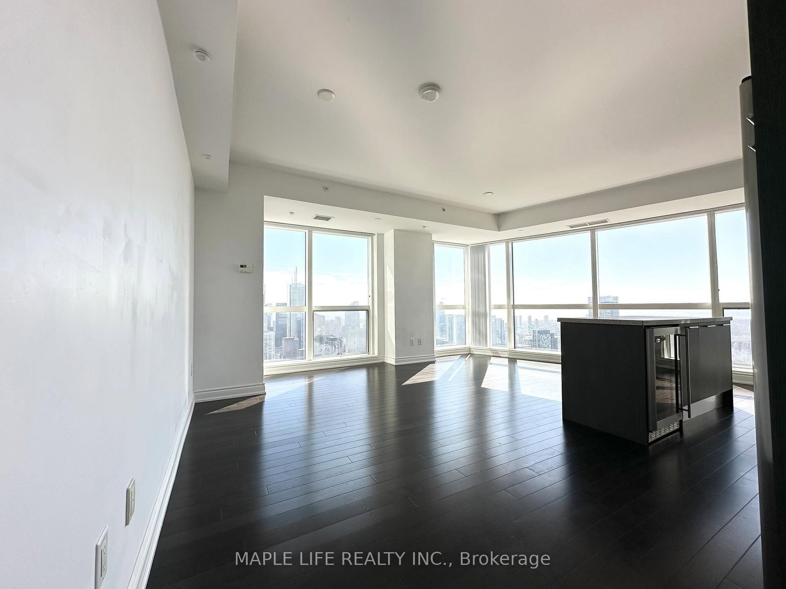 388 Yonge Street • #6110 • Toronto, ON photo 8