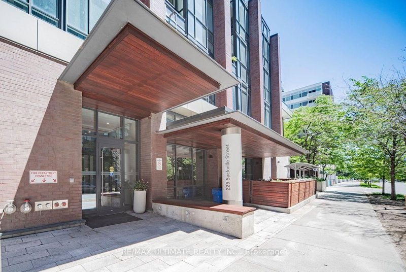 901 - 225 Sackville Street
