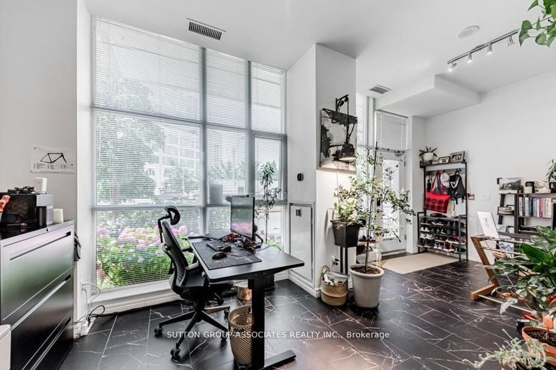 110 - 628 Fleet Street