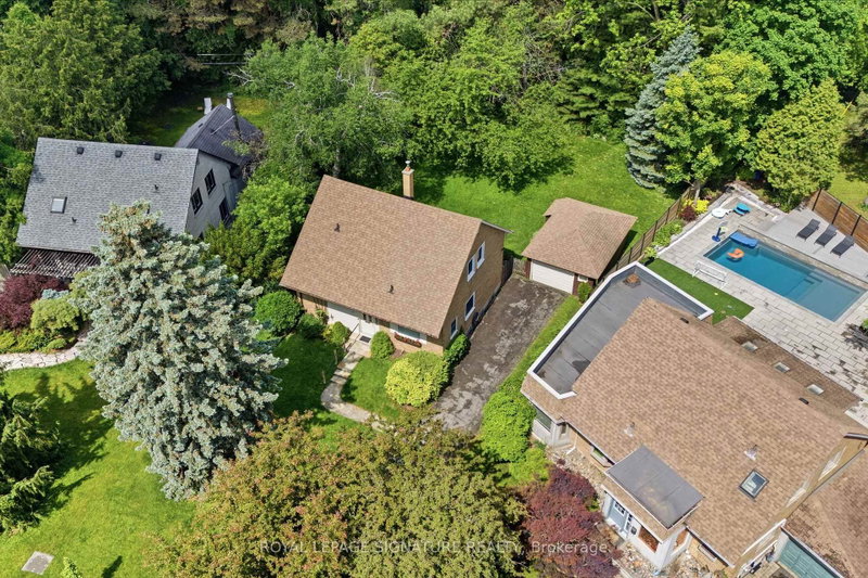 34 Addison Crescent