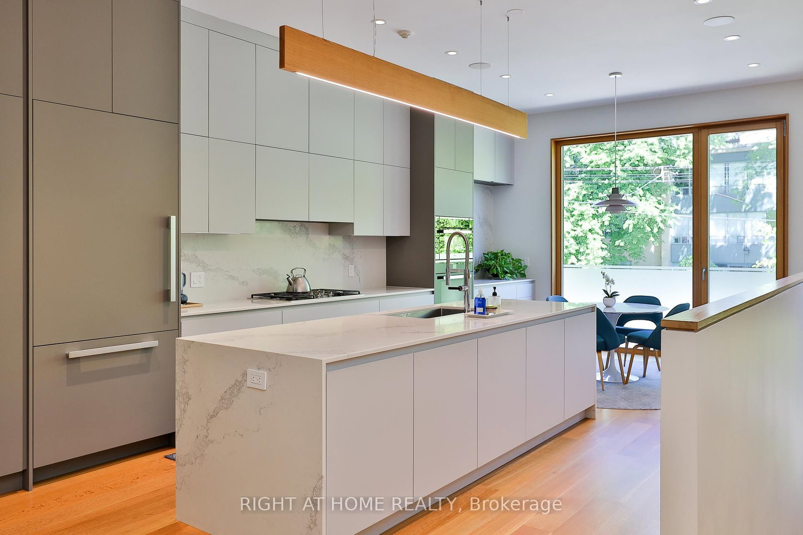 71 Heath Street W • Toronto, ON photo 10