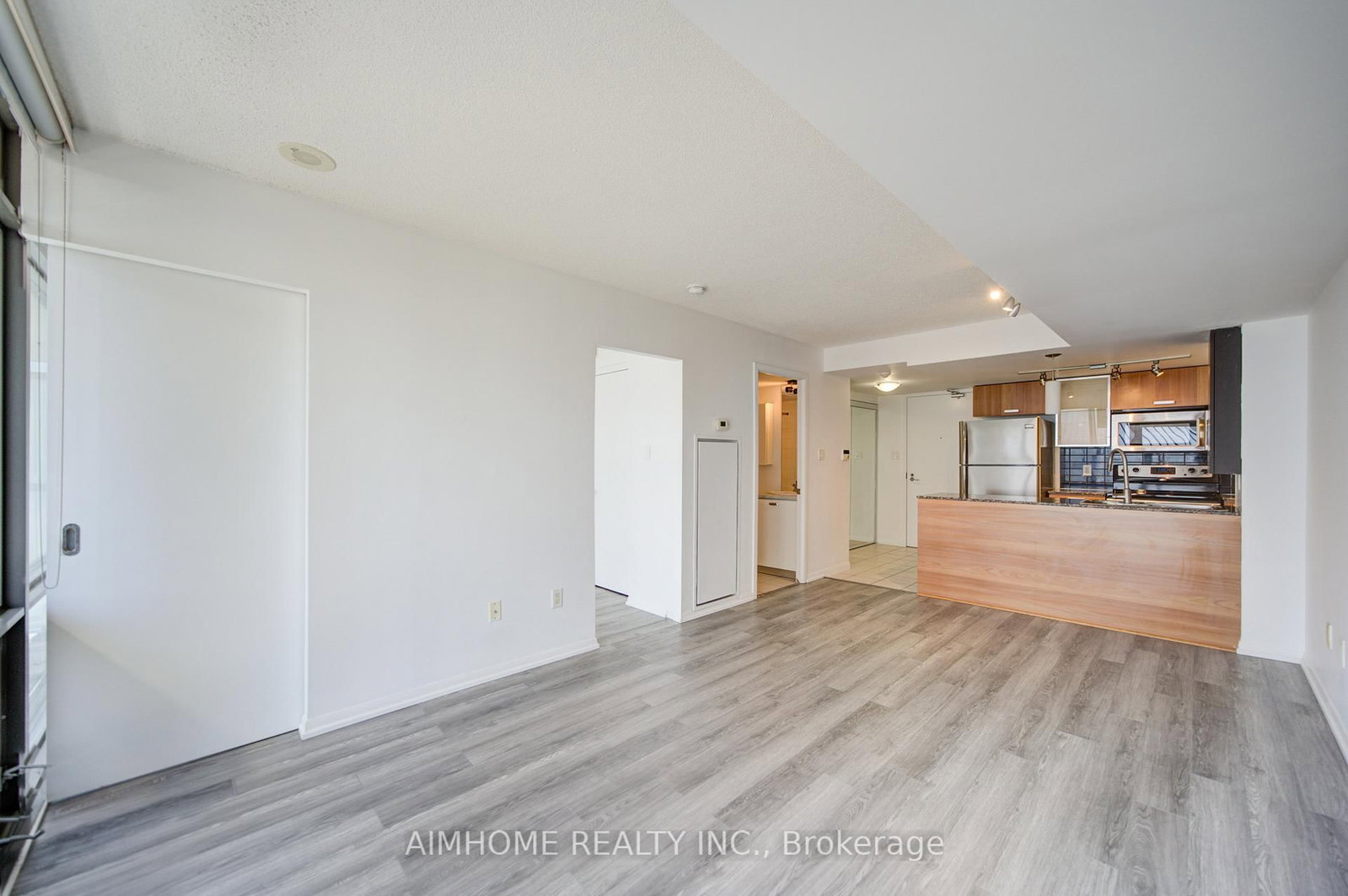 38 Grenville Street • #1604 • Toronto, ON photo 17