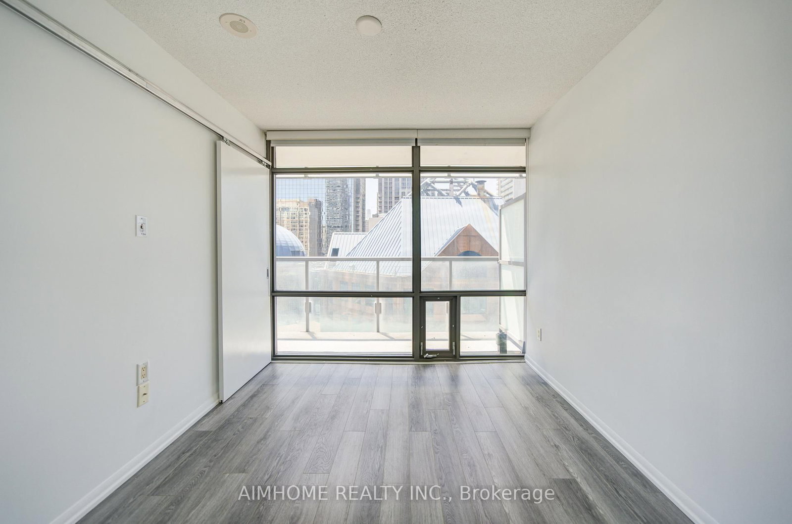 38 Grenville Street • #1604 • Toronto, ON photo 20