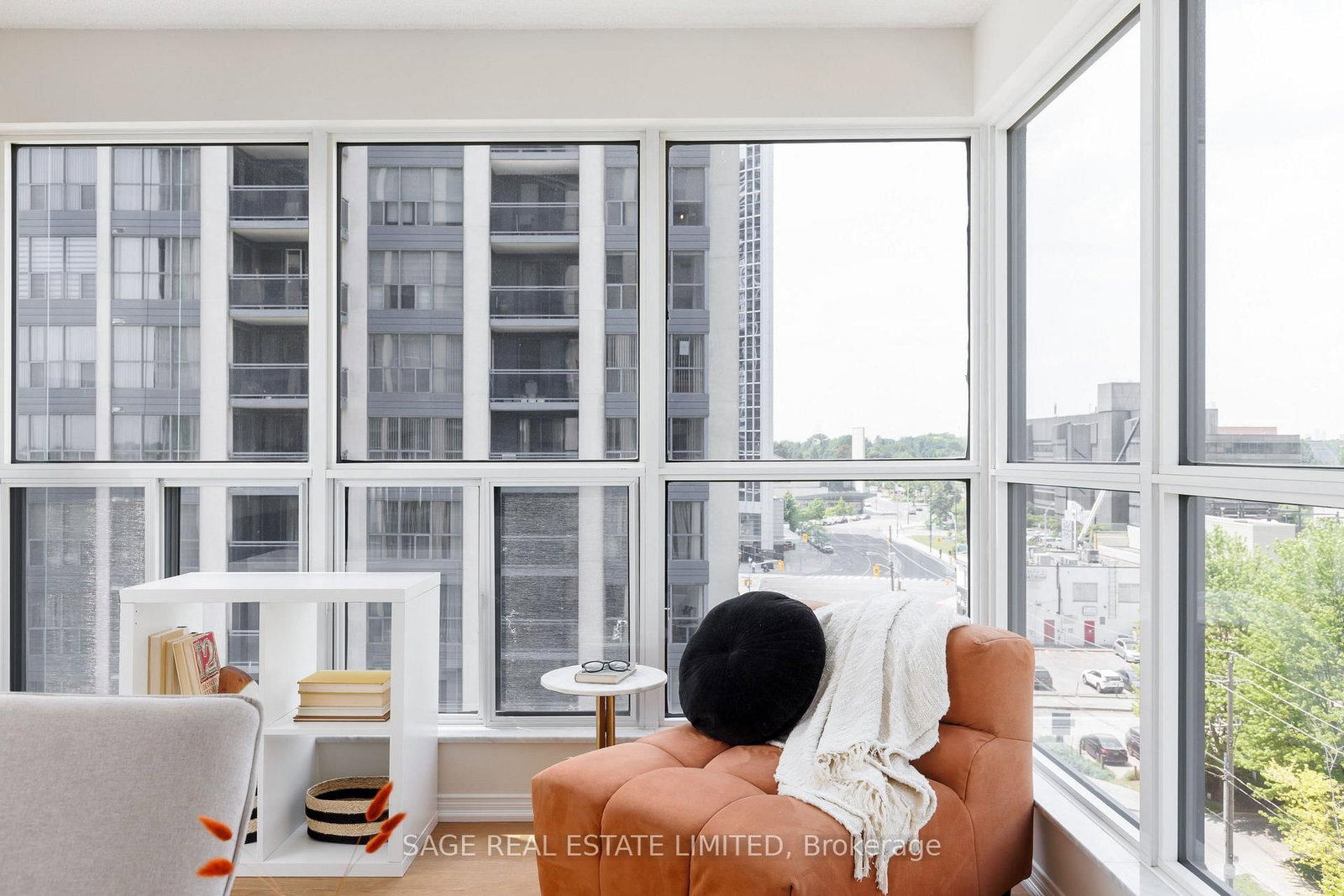 28 Hollywood Avenue • #811 • Toronto, ON photo 11