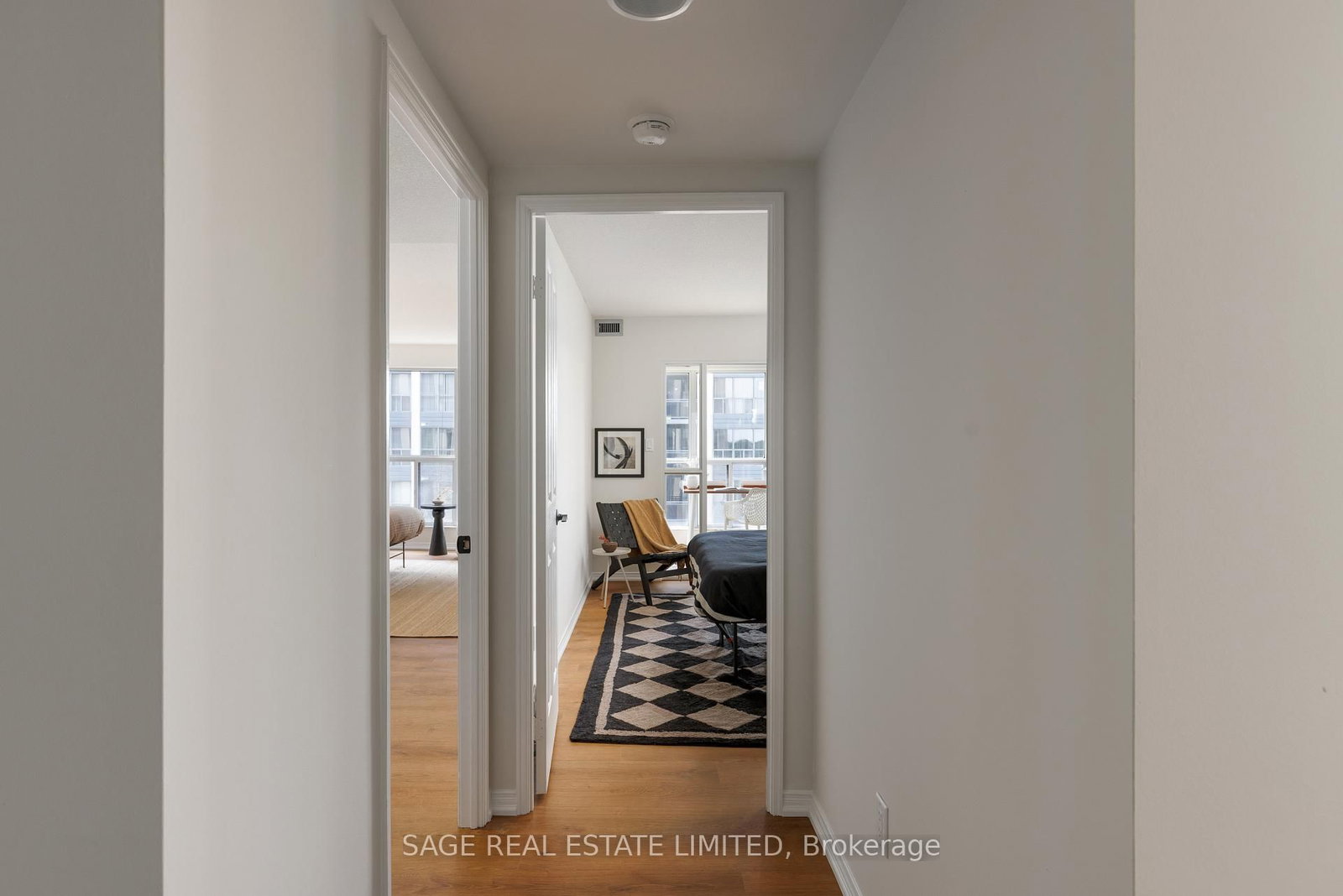 28 Hollywood Avenue • #811 • Toronto, ON photo 27
