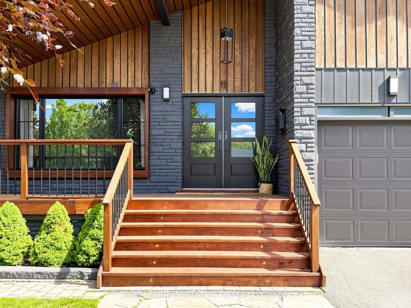 11 Kamloops Drive