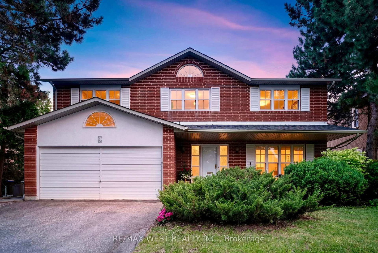 Detached House for sale at 9 Harlington Road, Toronto, Ontario, M3B 3G3 - Banbury-Don Mills - MLS: C13419482