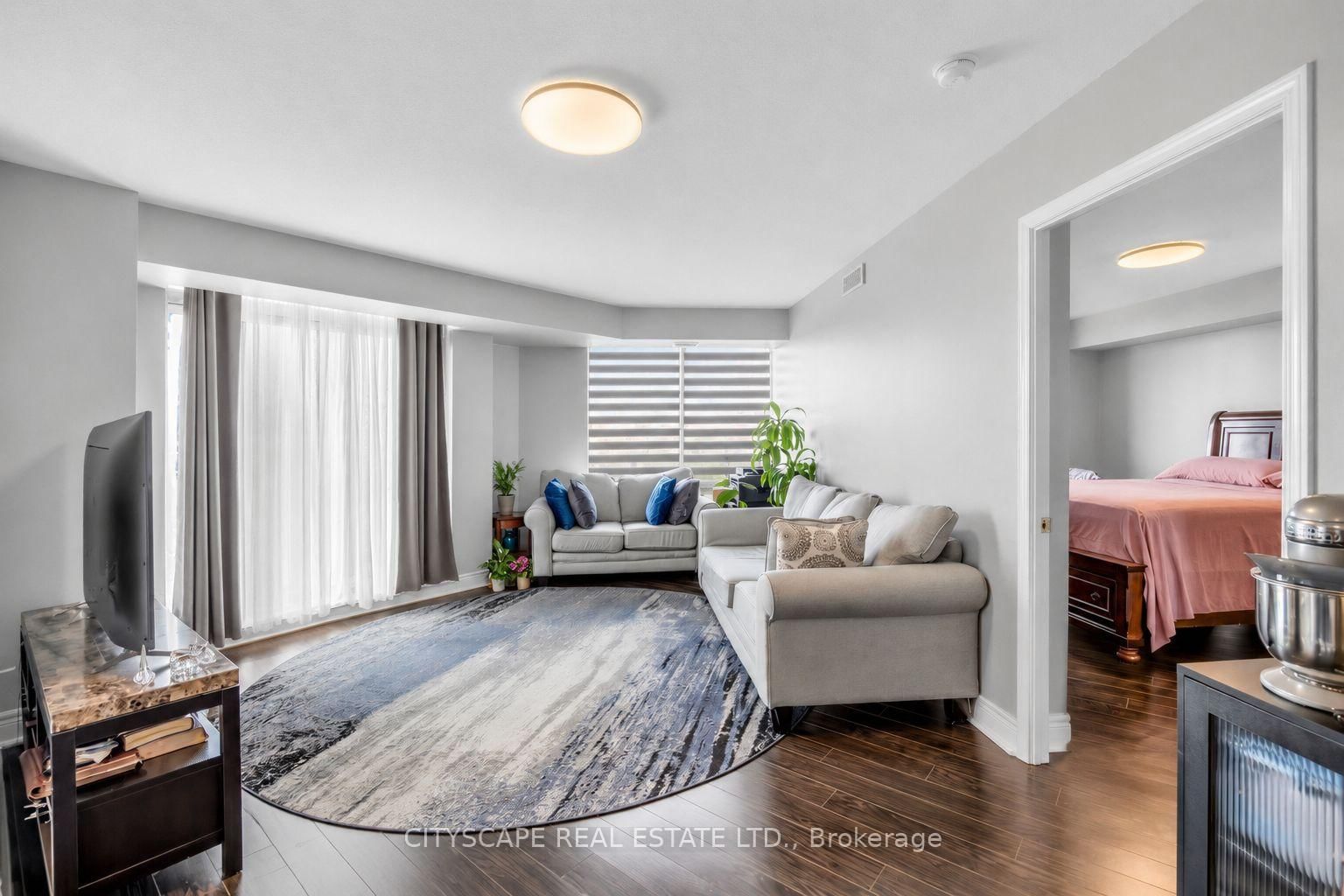 1730 Eglinton Toronto,Ontario M4A 2X9 — Photo 10