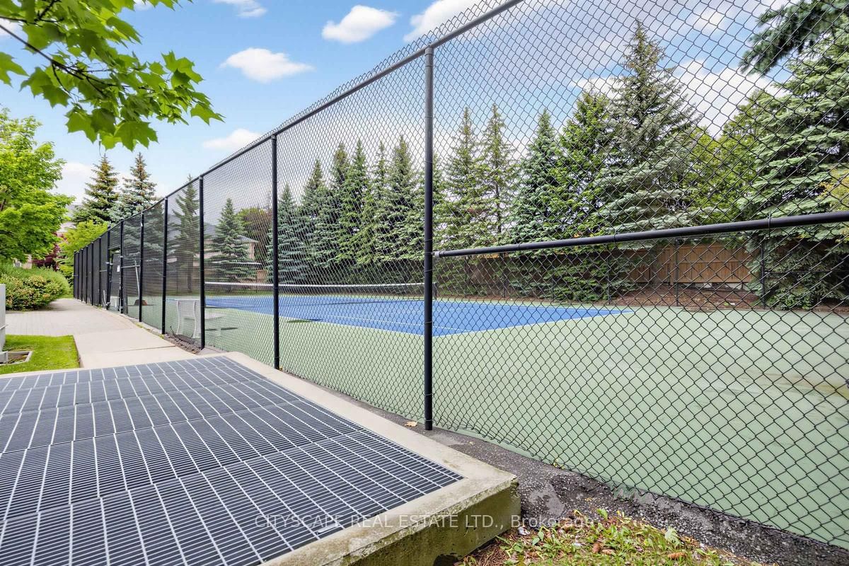 1730 Eglinton Toronto,Ontario M4A 2X9 — Photo 21