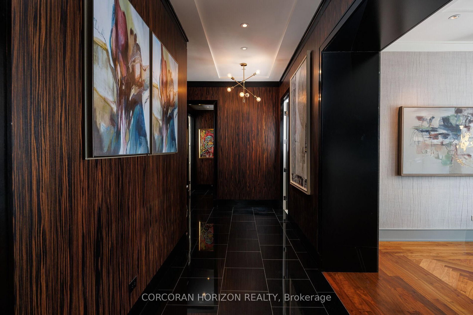 2403-183 Wellington Street, Toronto, ON, photo 5