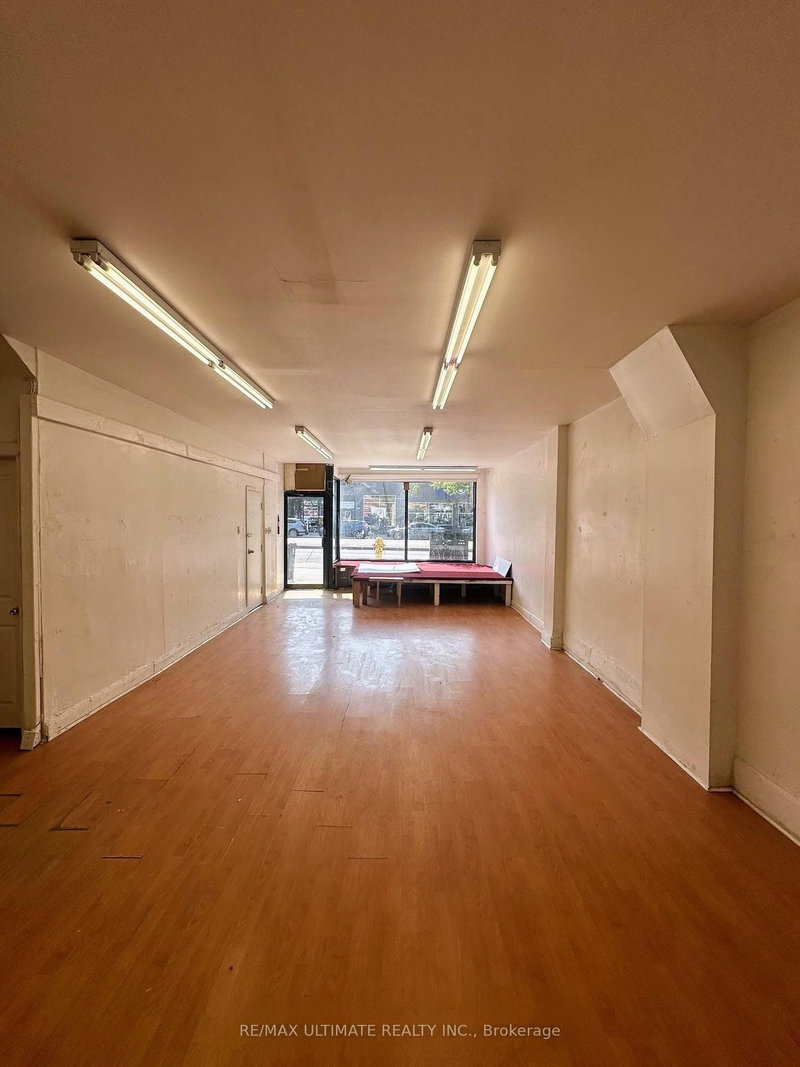 566 St Clair Ave W photo 2