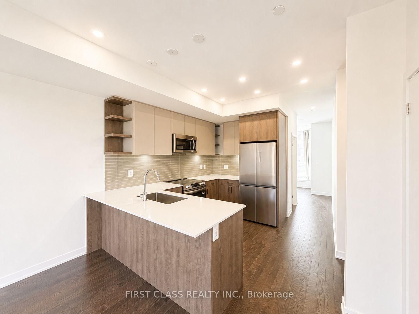Main-26 Green Garden Boulevard, Toronto, ON, photo 4