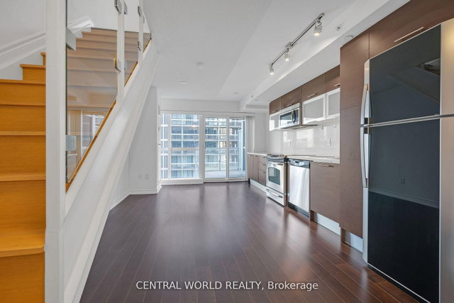 1113 - 386 Yonge Street