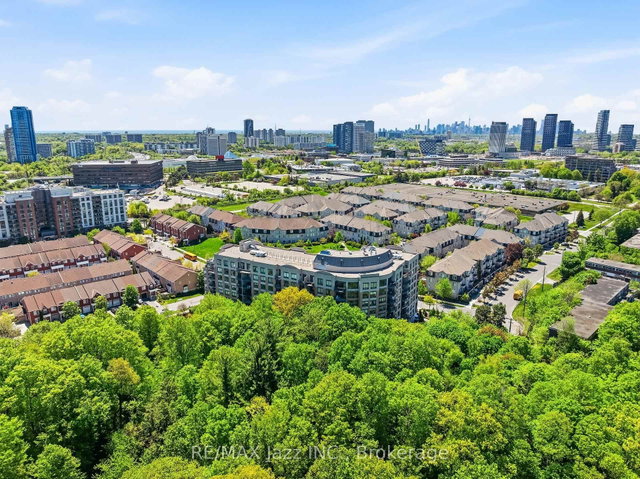 307 - 16 Dallimore Circle