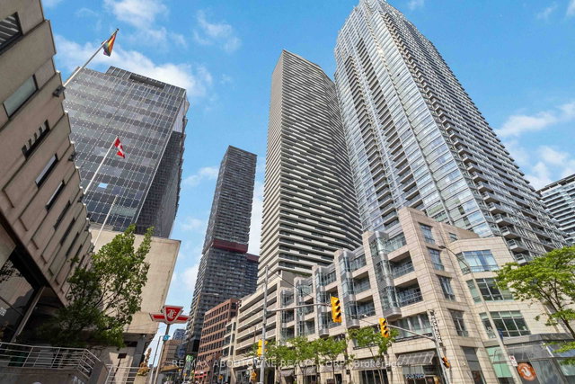 2607 - 2221 Yonge Street