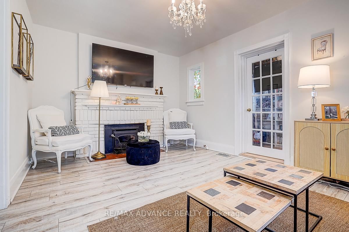 33 Castlefield Avenue • Toronto, ON photo 10