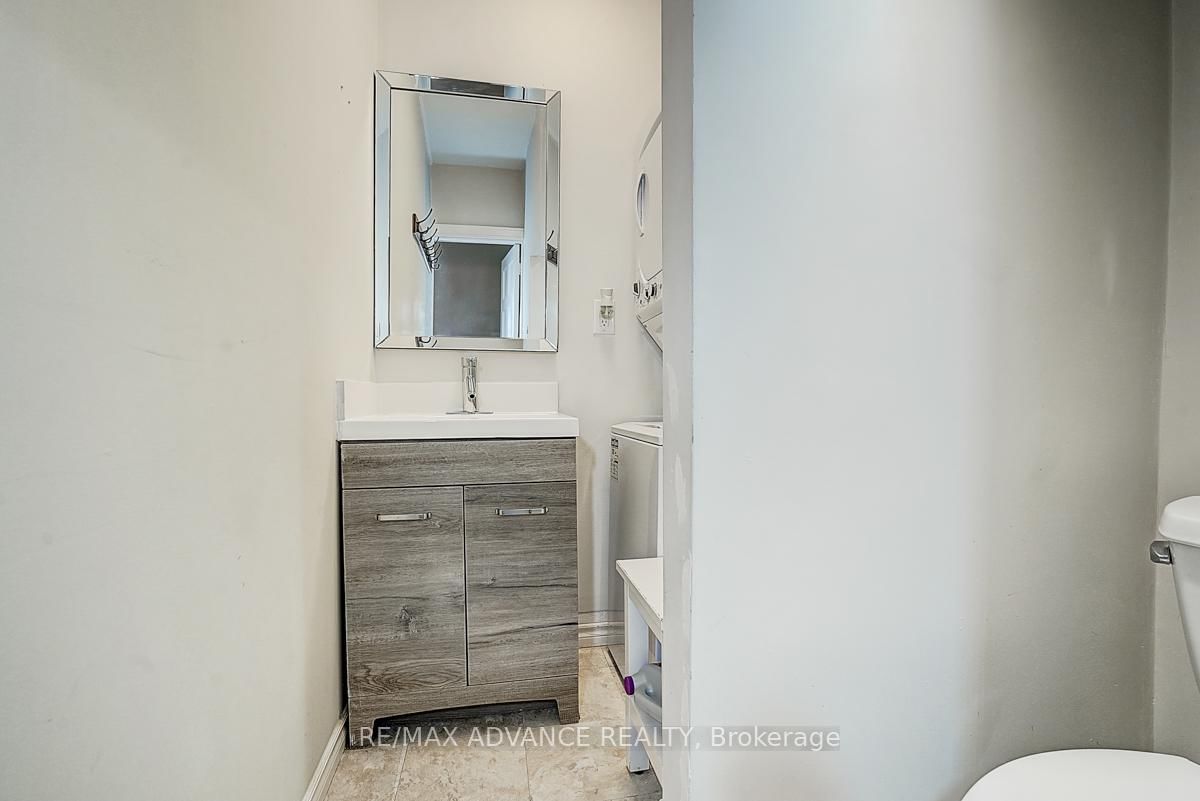 33 Castlefield Avenue • Toronto, ON photo 20