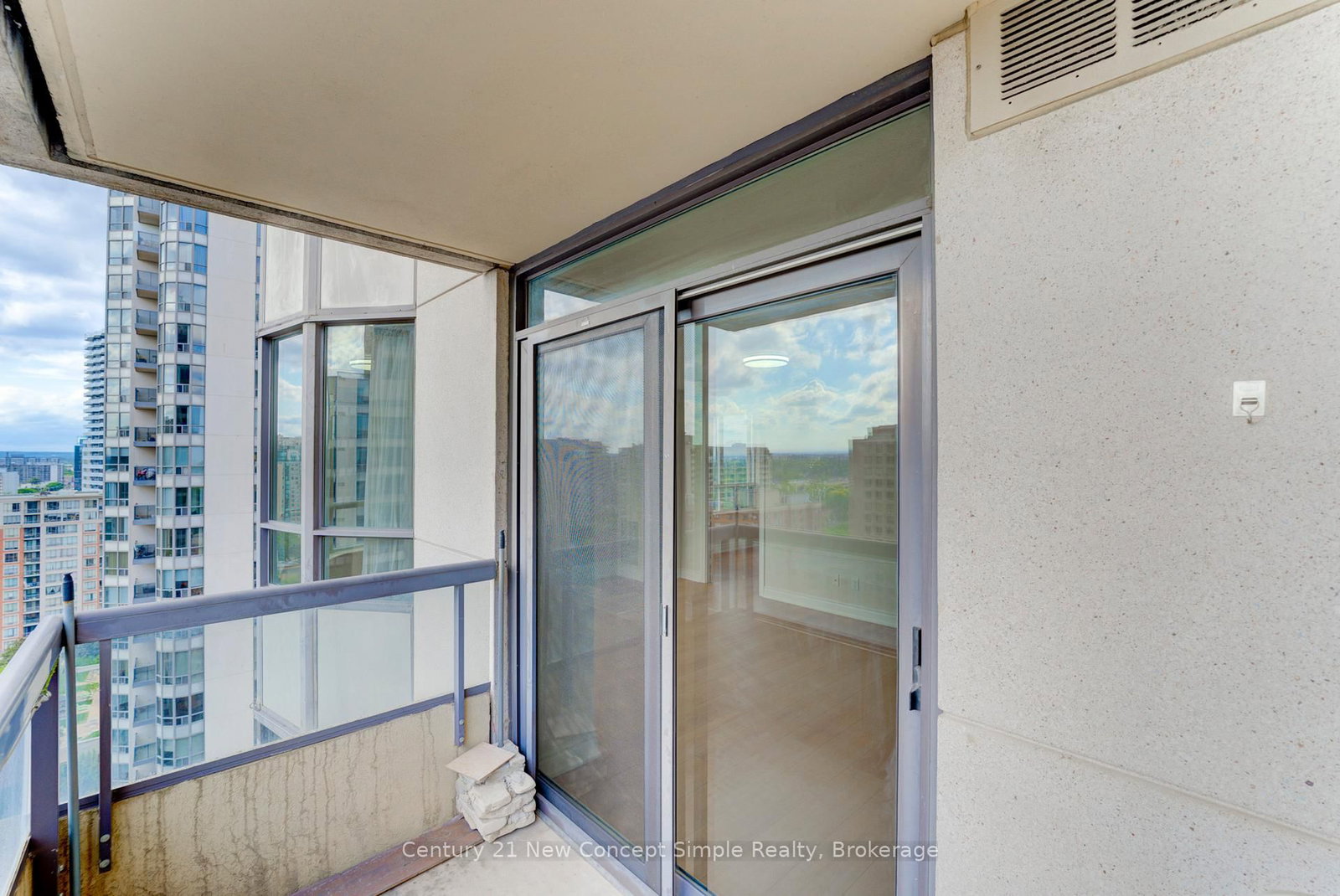 15 Northtown Way • #2118 • Toronto, ON photo 22